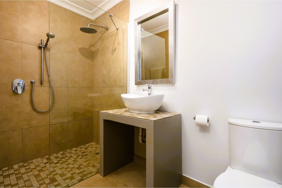 5 Bedroom Property for Sale in Theescombe Eastern Cape